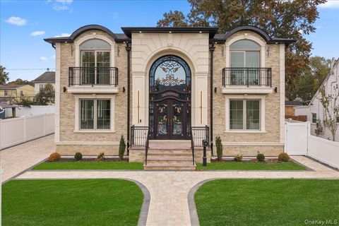 2481 Putnam Drive East Meadow NY 11554