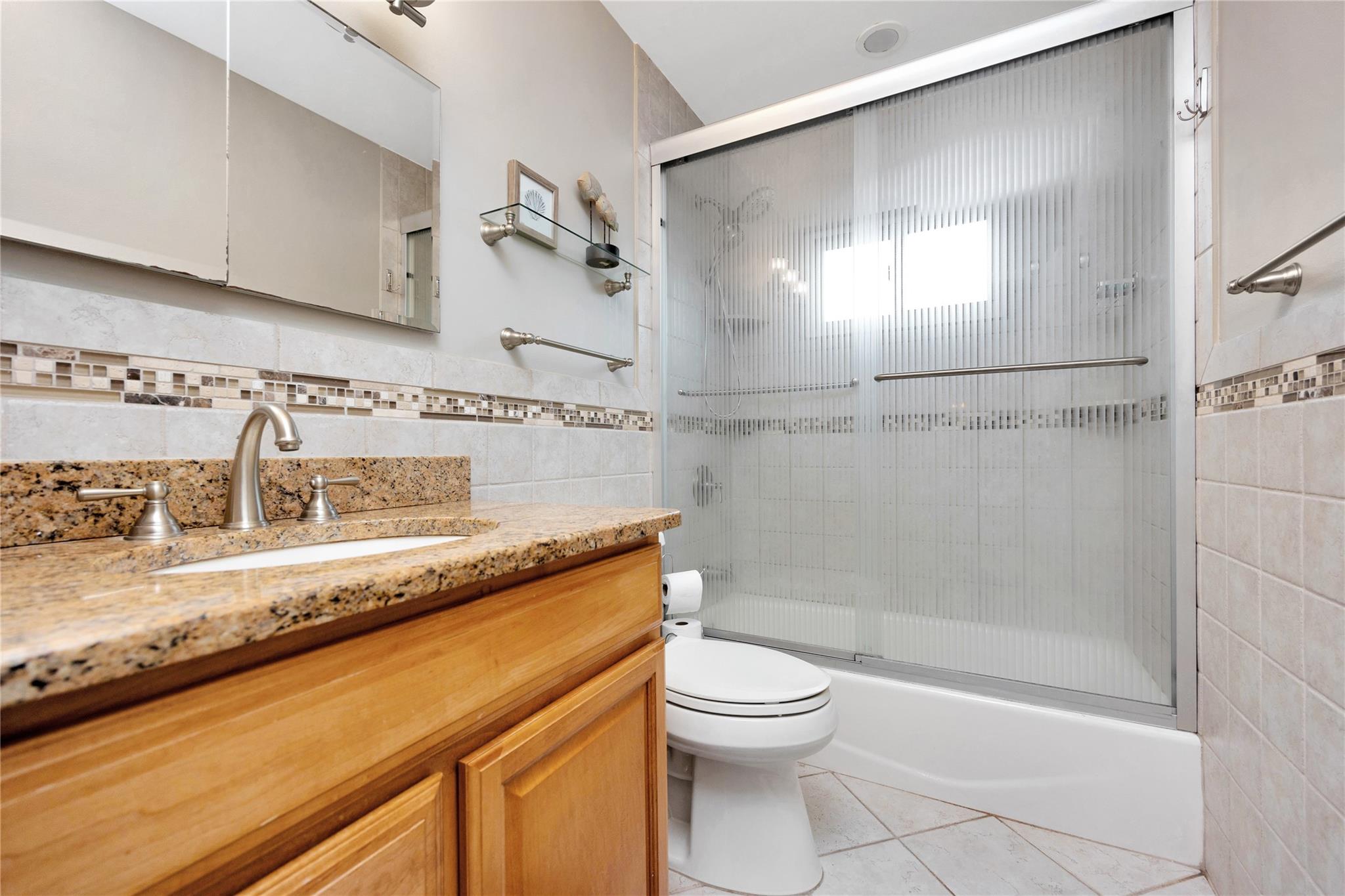 4 Brooktree Circle, Lindenhurst, New York image 14