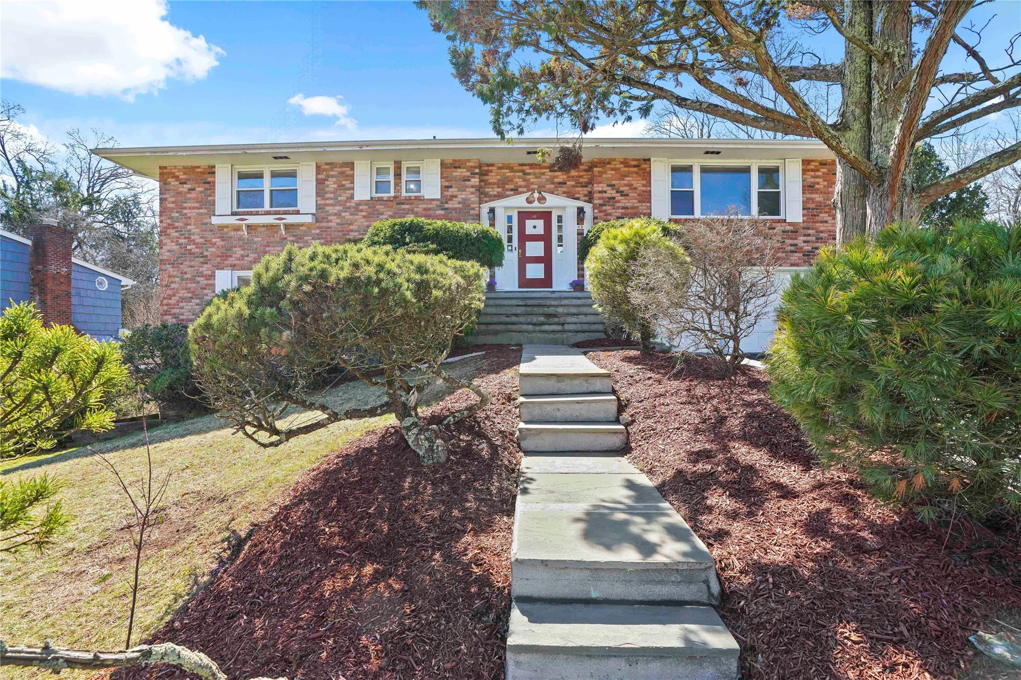 48 Sycamore Lane, Irvington, New York image 1