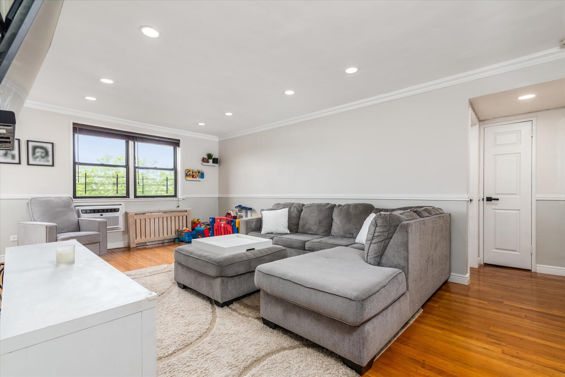84-09 155th Avenue #3A, Howard Beach, New York image 3