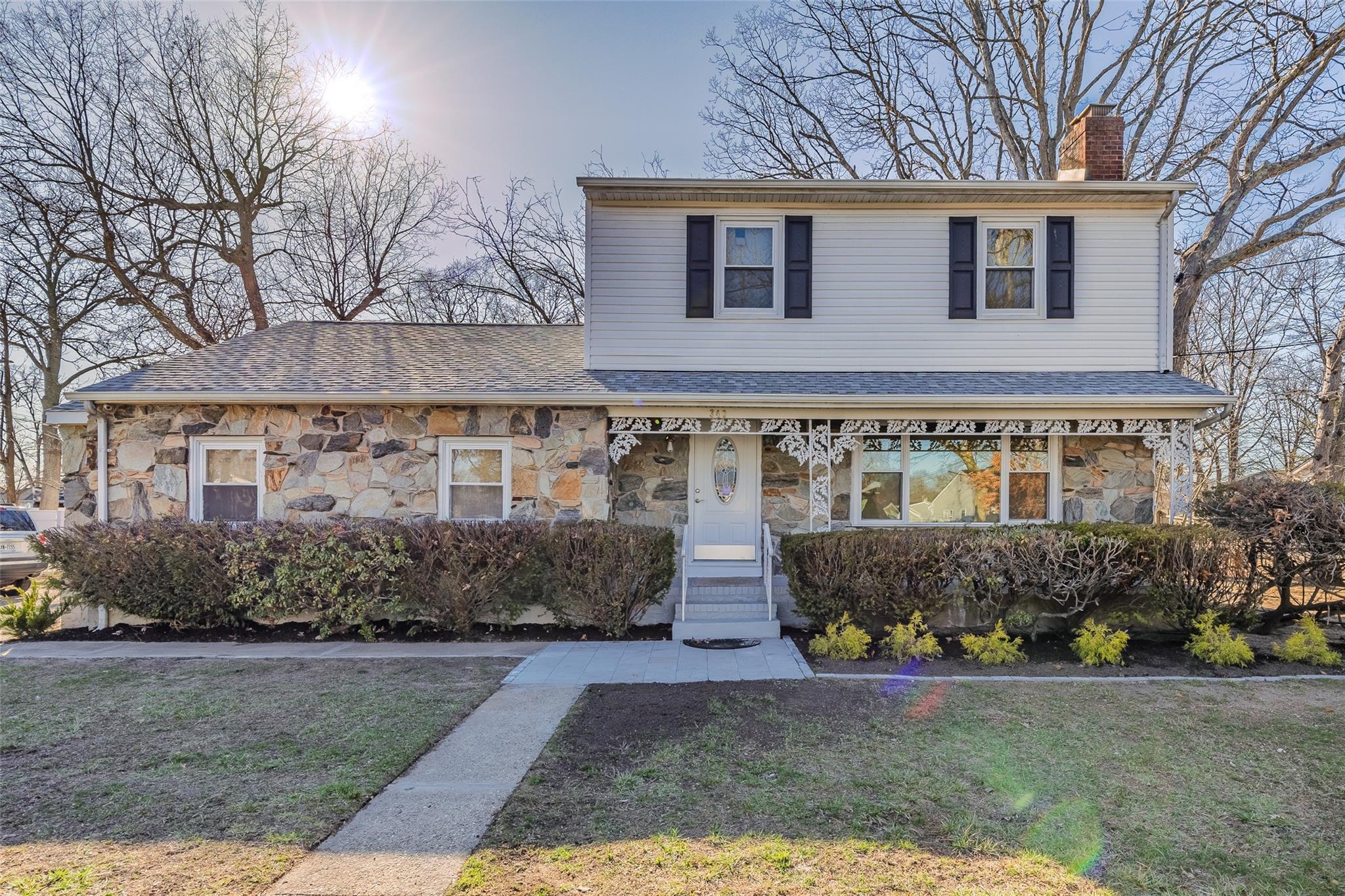 340 Westchester Avenue, West Babylon, New York image 1