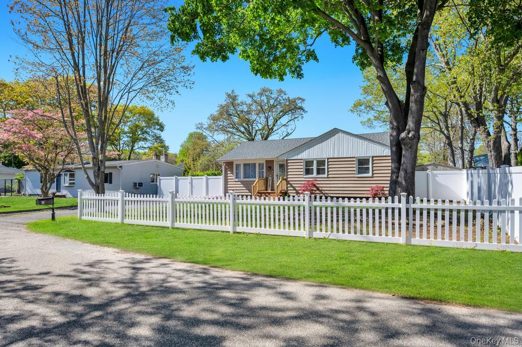 59 Applegate Drive - Photo 4