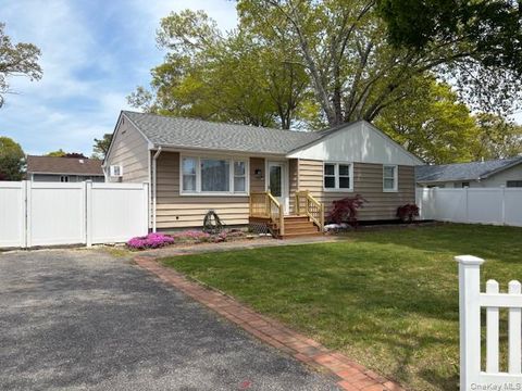 Homes For Sale - 59 Applegate Drive<br/> Mastic, NY 11950
