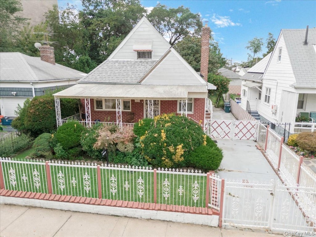 Photo of 13320 234th Street, Rosedale, NY 11422 (MLS # 1051930)