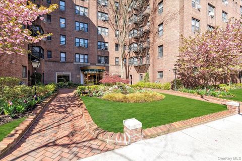 69-10 Yellowstone Boulevard 210 Forest Hills NY 11375
