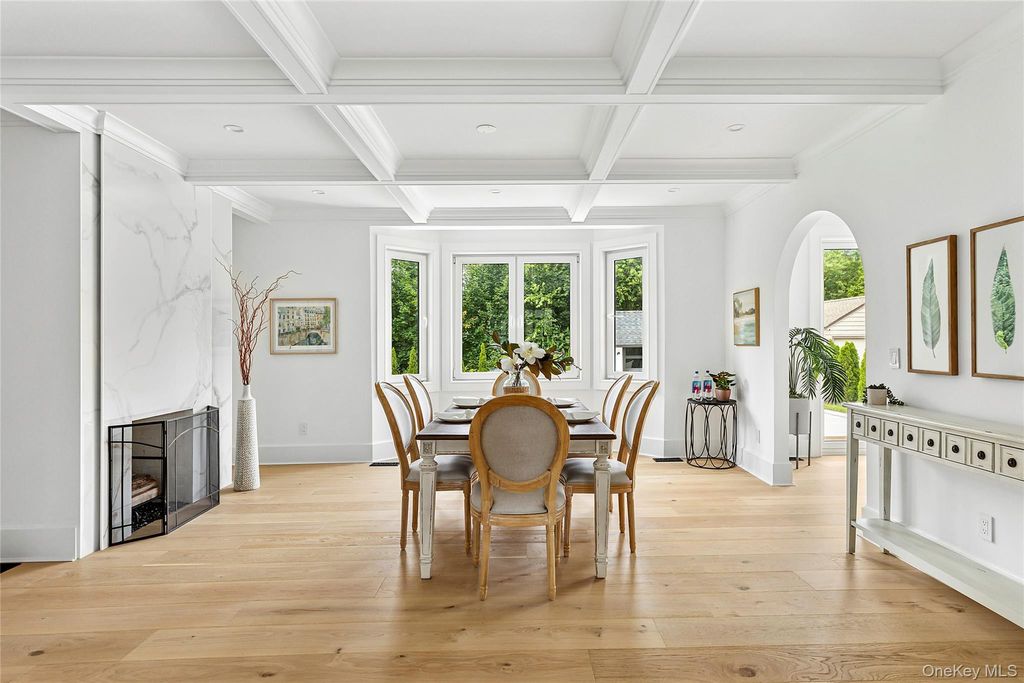 Photo of 132 Arthur Street, Garden City, NY 11530 (MLS # 949552)