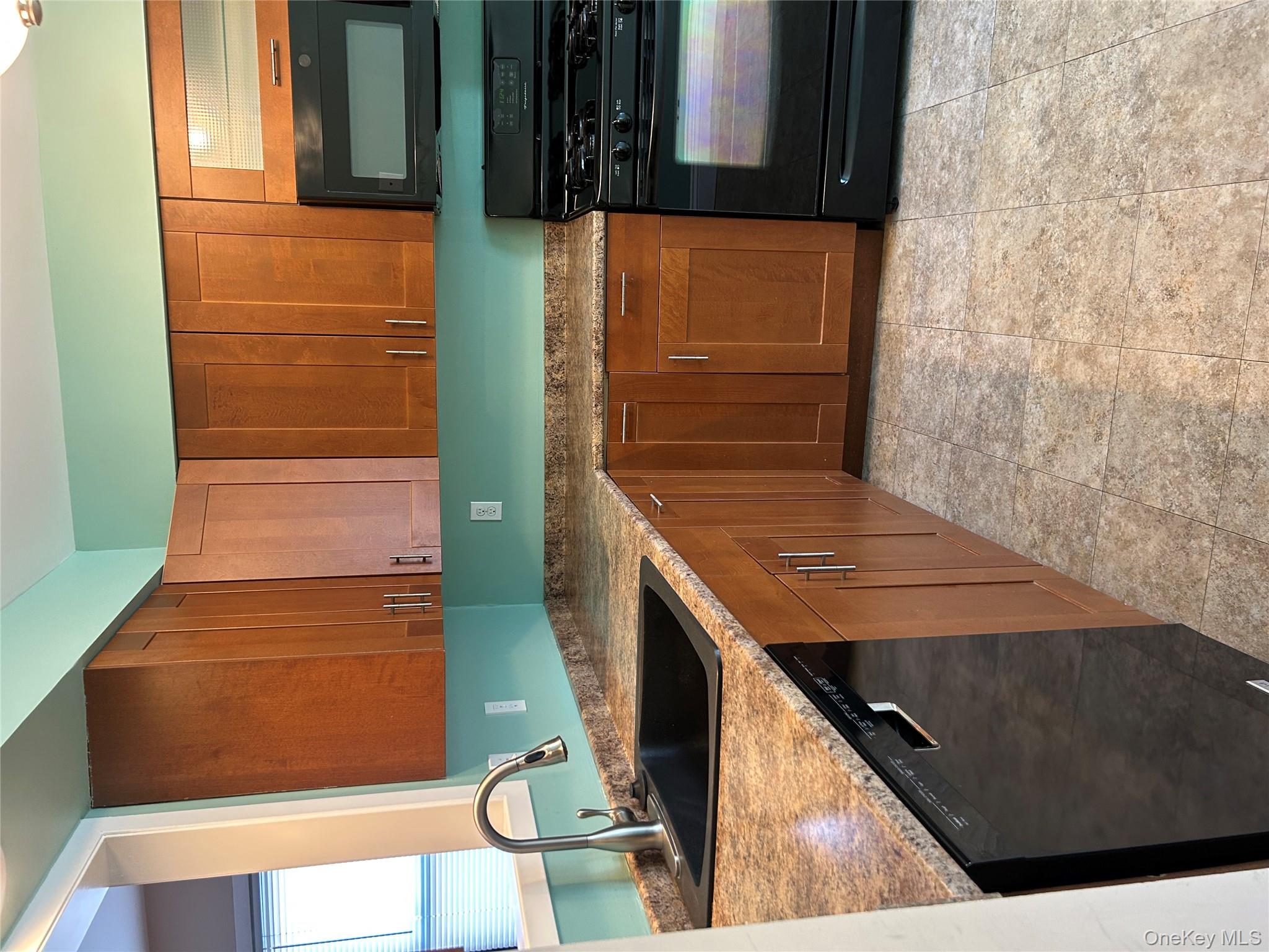 135 West Nyack Road 111