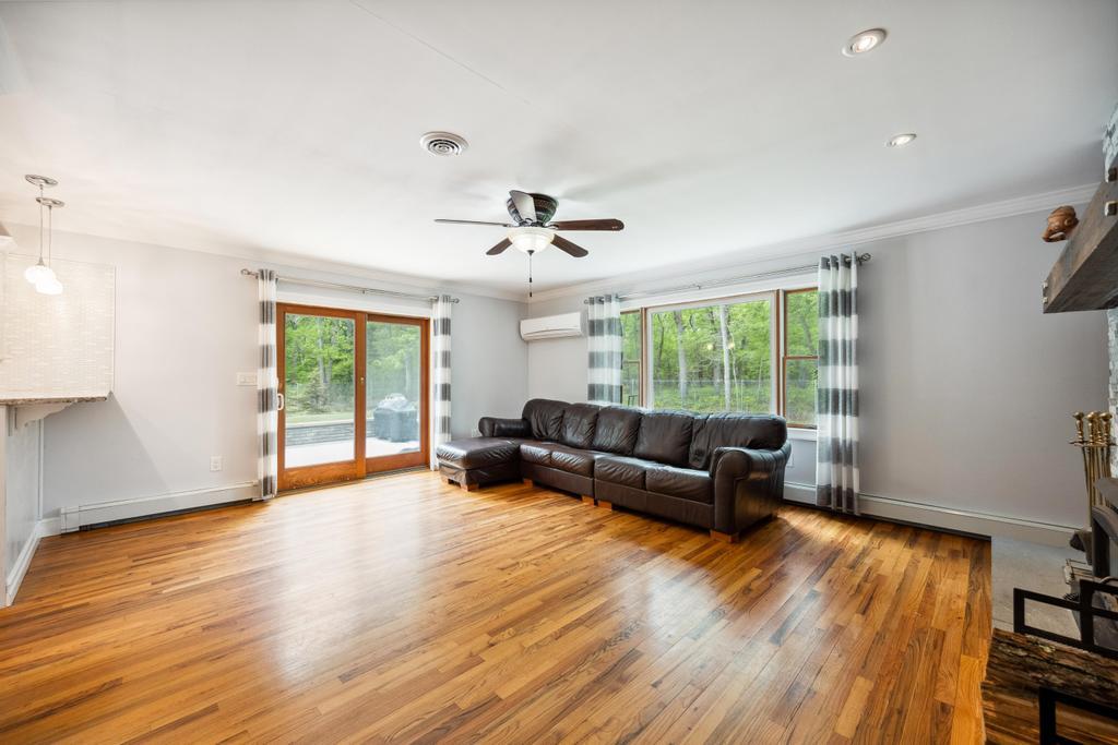 150 Hammond Lane, Centereach, New York image 31