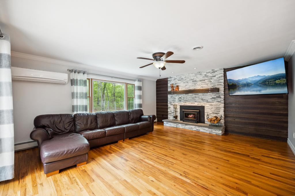 150 Hammond Lane, Centereach, New York image 28