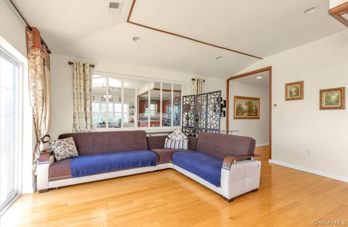 215 Constitution Place 179