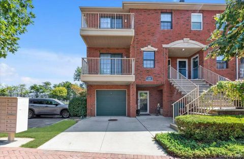 215 Constitution Place 179 College Point NY 11356