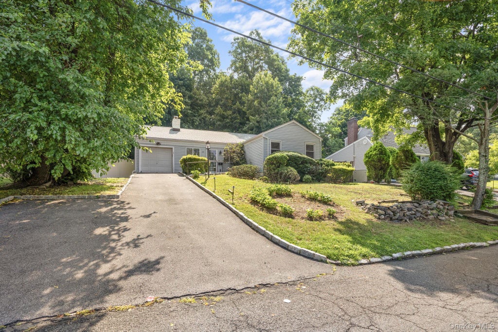 Photo of 105 Hilltop Road RD, Ardsley, NY 10502 (MLS # 1028939)
