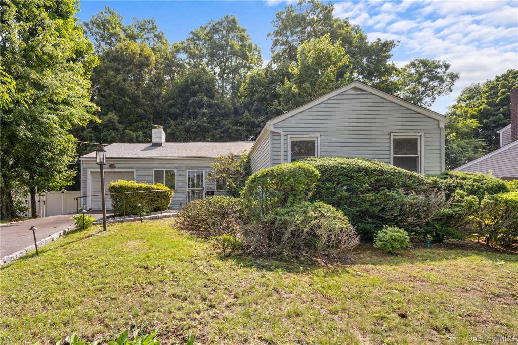 Photo of 105 Hilltop Road RD, Ardsley, NY 10502 (MLS # 1028939)