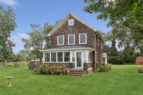 Homes For Sale - 13700 Oregon Road<br/> Cutchogue, NY 11935