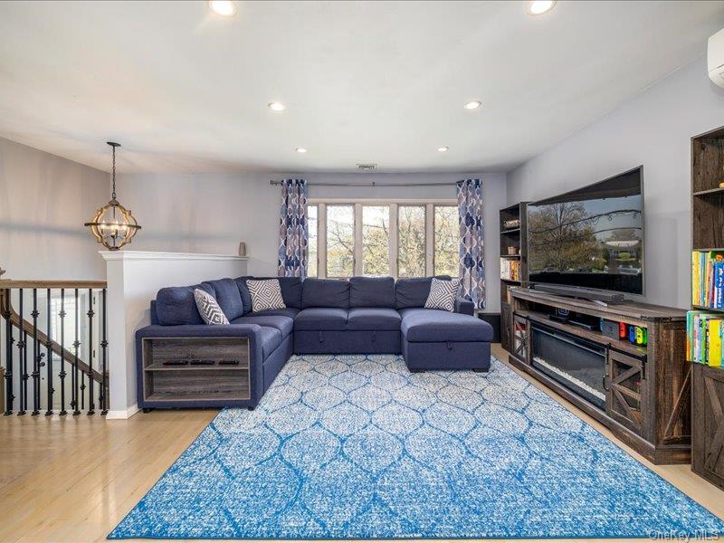 3517 Lawrence Avenue