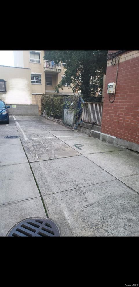 3205 Linden Place, #P7 Flushing NY 11354