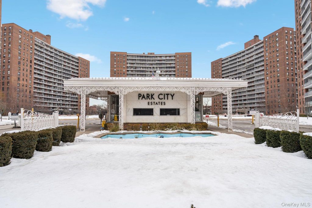 Photo of 6115 98th Street #8J, Rego Park, NY 11374 (MLS # 961320)