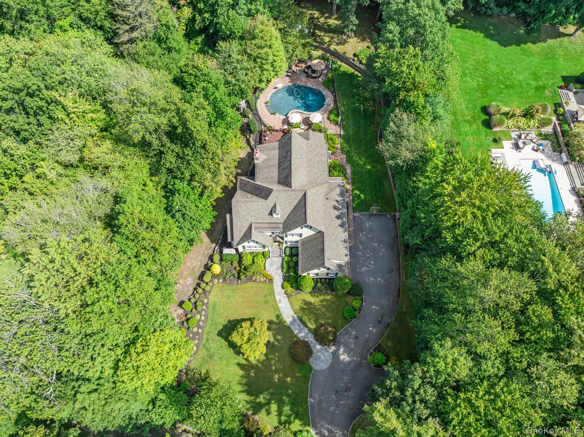 12 Parish Drive