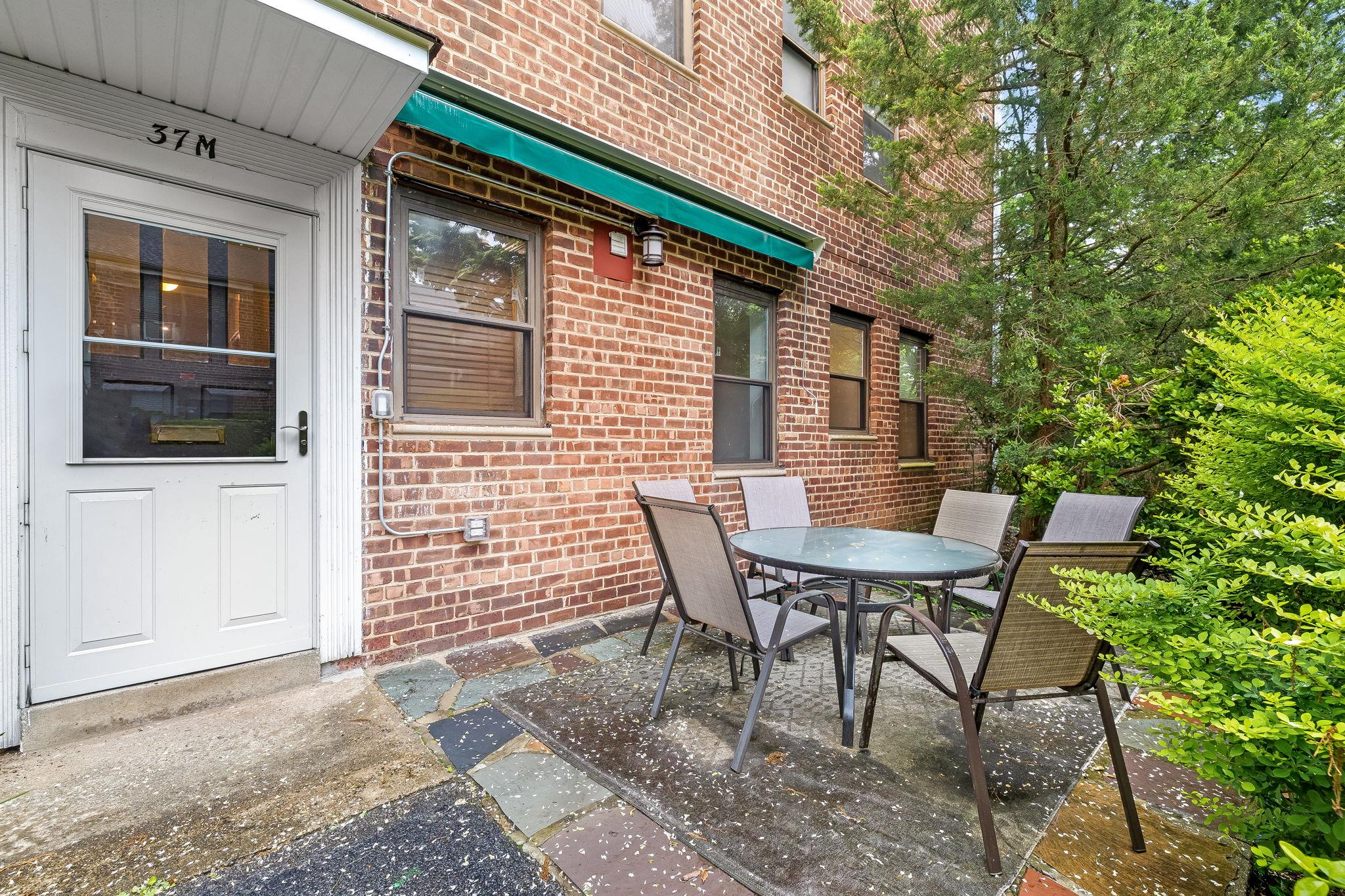 37 Rockledge Road #M, Hartsdale, New York image 1