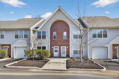 Condo For Sale - 51 Deer Ct Drive<br/> Middletown, NY 10940