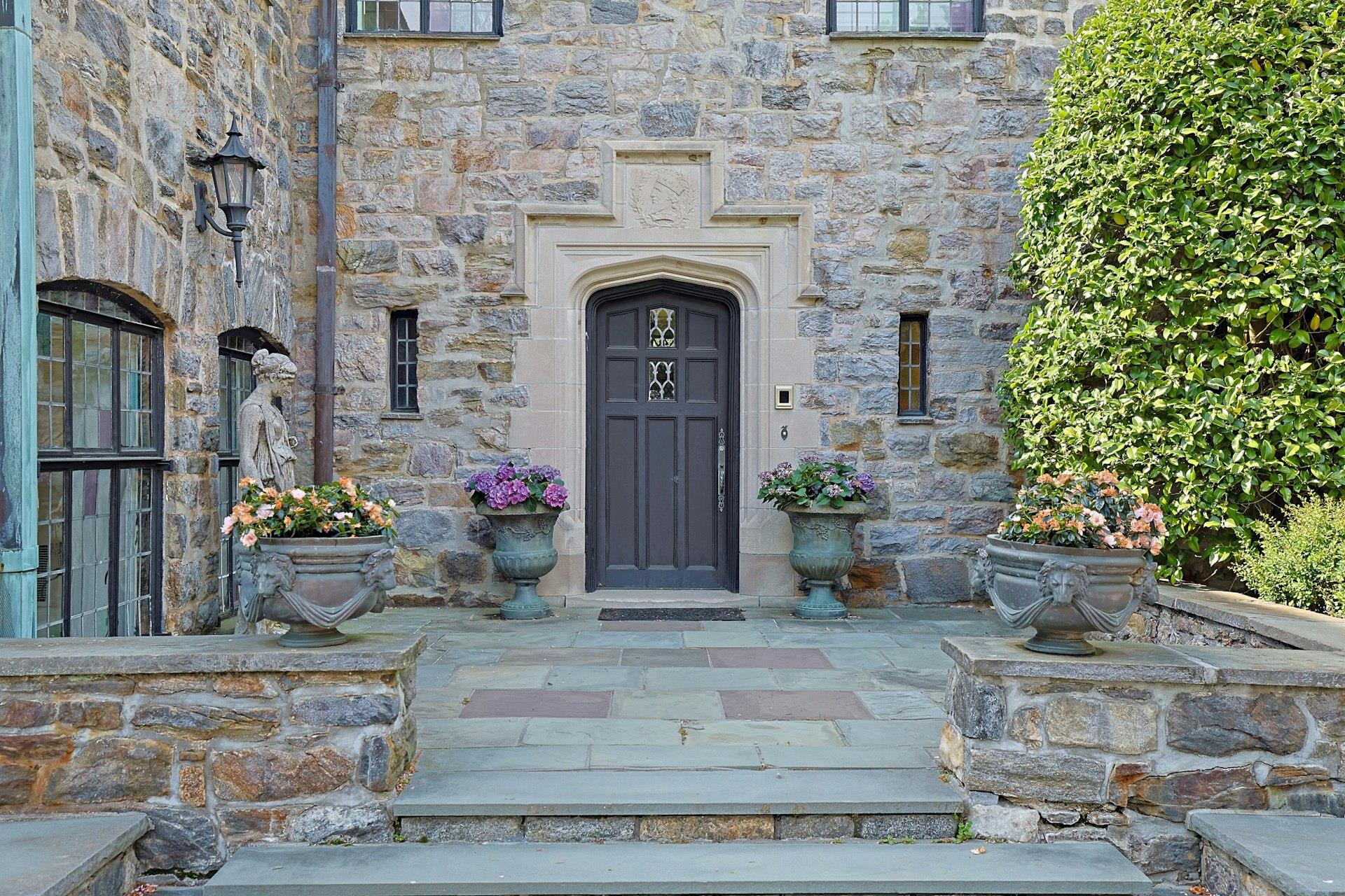 15 Hillcrest Drive, Pelham, New York image 4