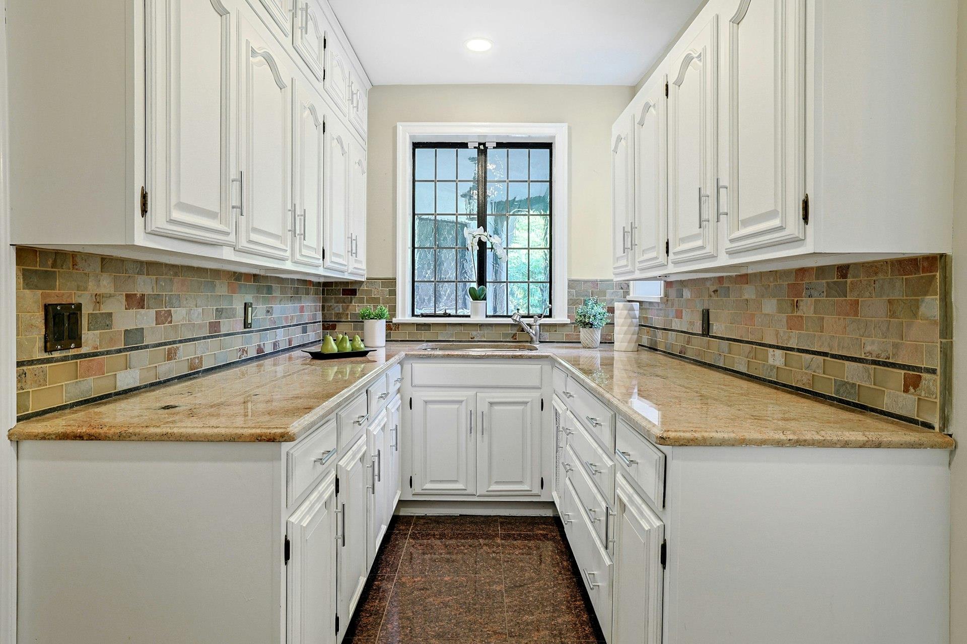 15 Hillcrest Drive, Pelham, New York image 19