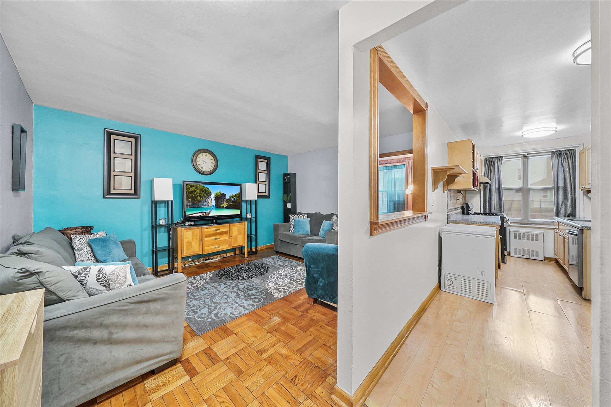 1304 Midland Avenue B26