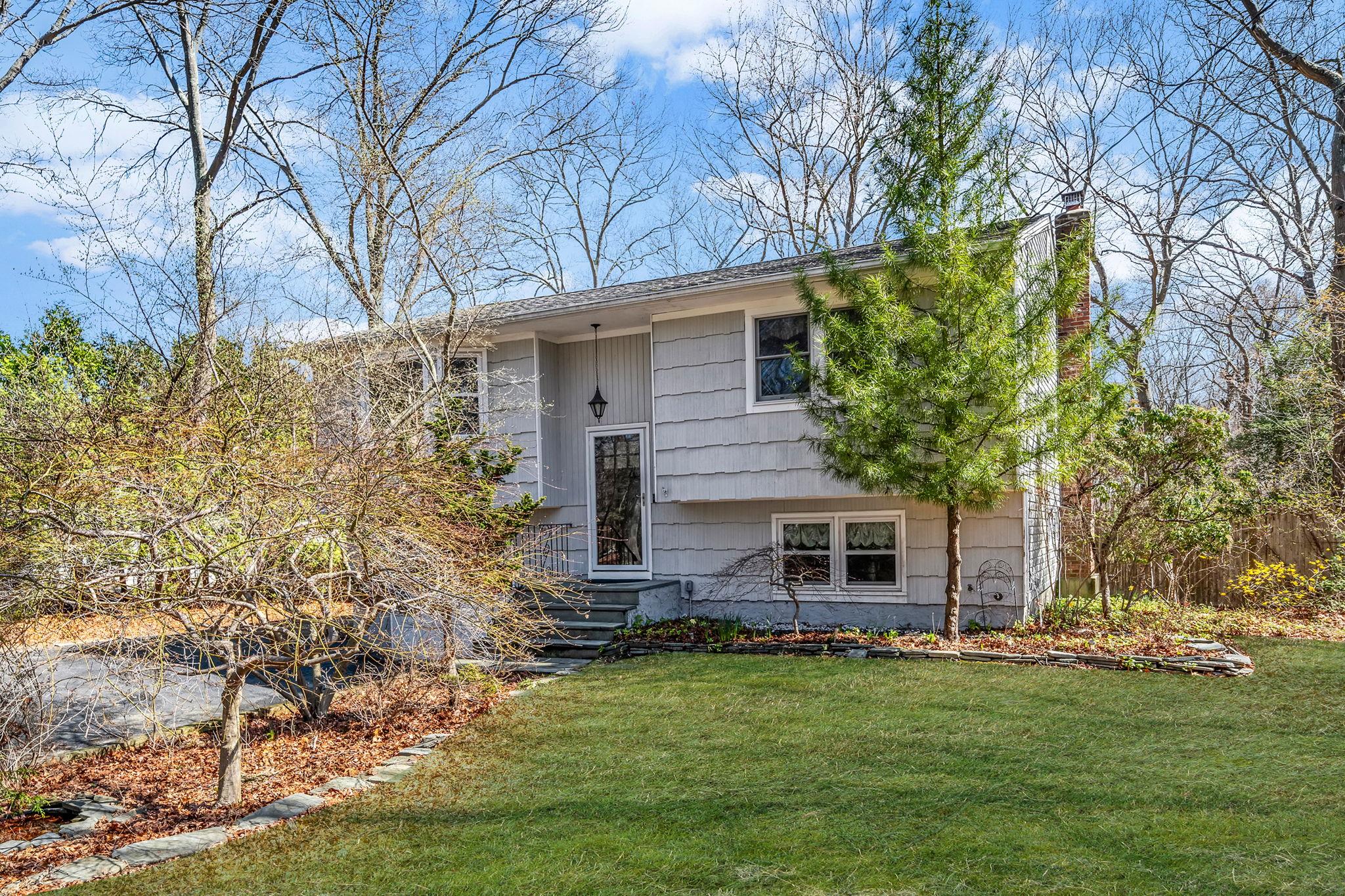 83 Woodlot Road, Ridge, New York image 3