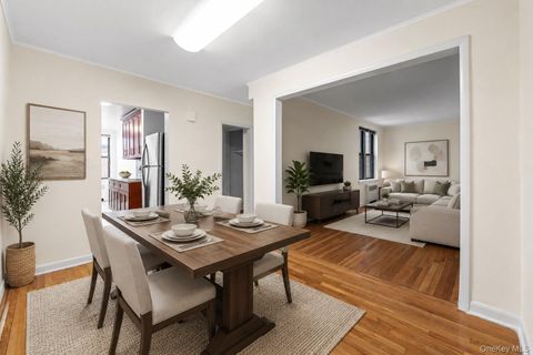 Photo of 3751 86th Street #4H, Jackson Heights, NY 11372 (MLS # 1001976)
