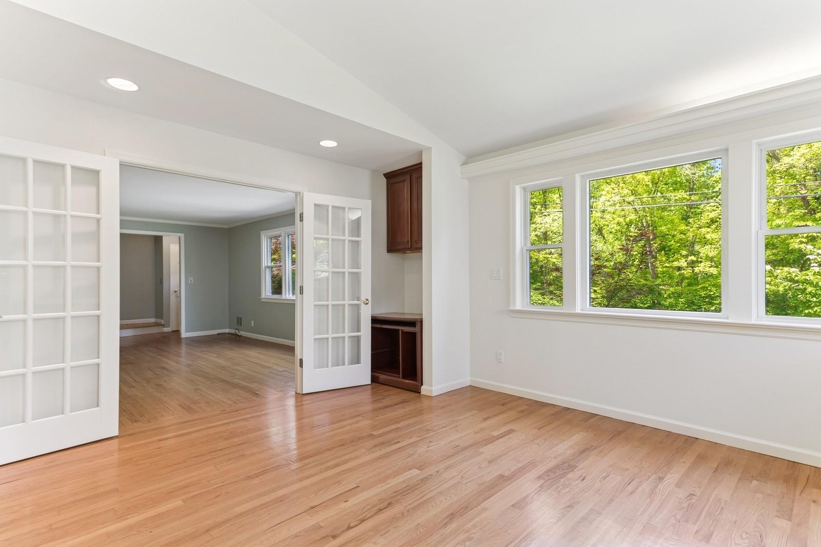 60 Dale Road, Eastchester, New York image 15