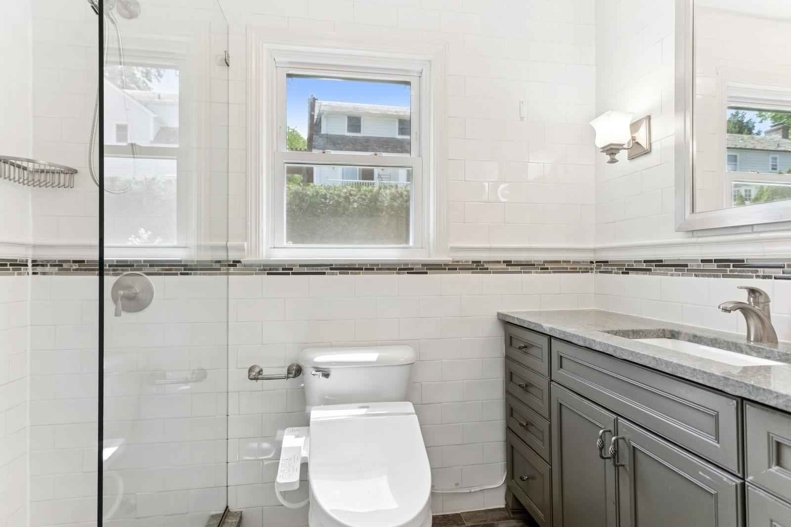 60 Dale Road, Eastchester, New York image 18