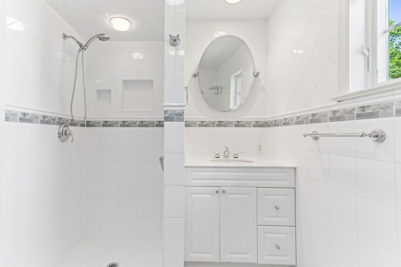 60 Dale Road, Eastchester, New York image 17