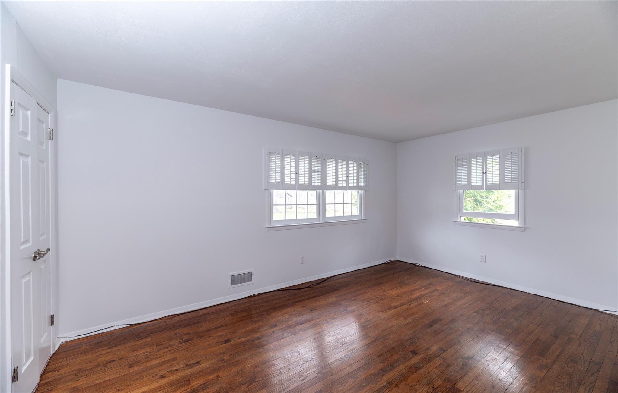 370 E Central Avenue, Pearl River, New York image 28