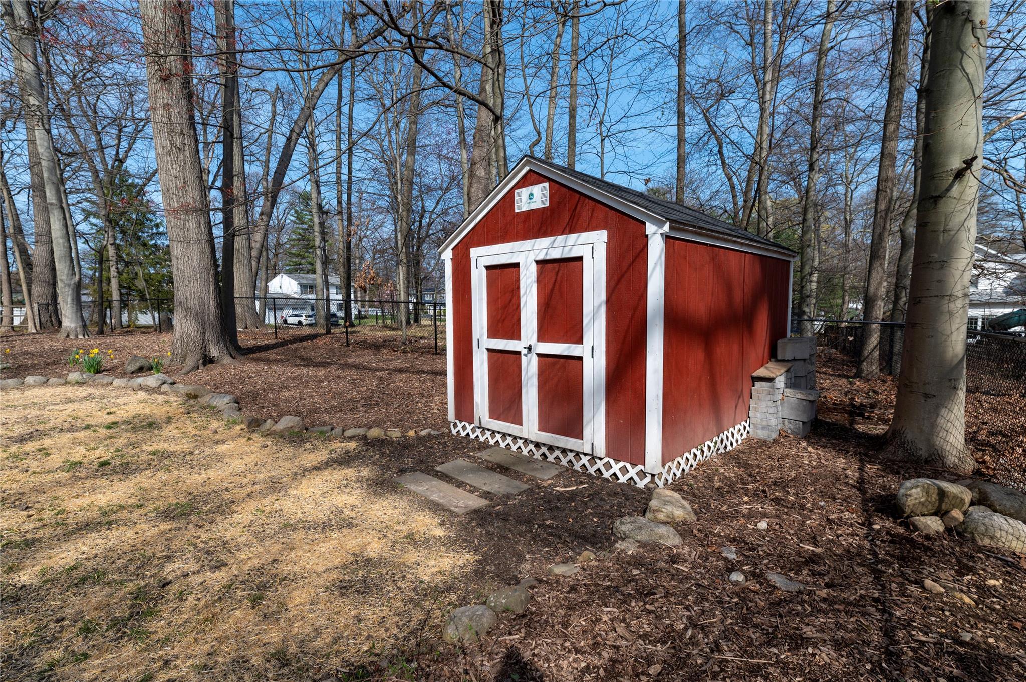370 E Central Avenue, Pearl River, New York image 35