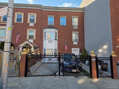 Multifamily For Sale - 1429 Vyse Avenue<br/> Bronx County, Bronx, NY 10459