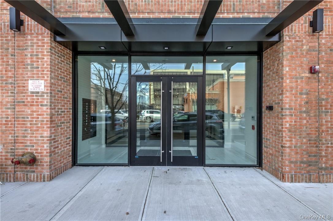 110 Chatsworth Avenue 401