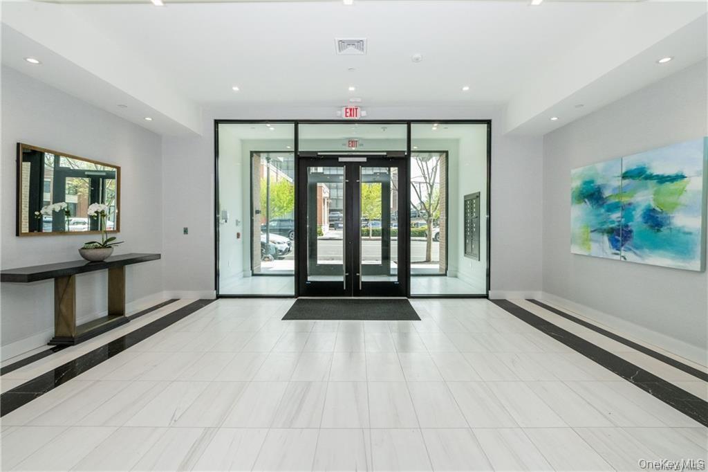 110 Chatsworth Avenue 401
