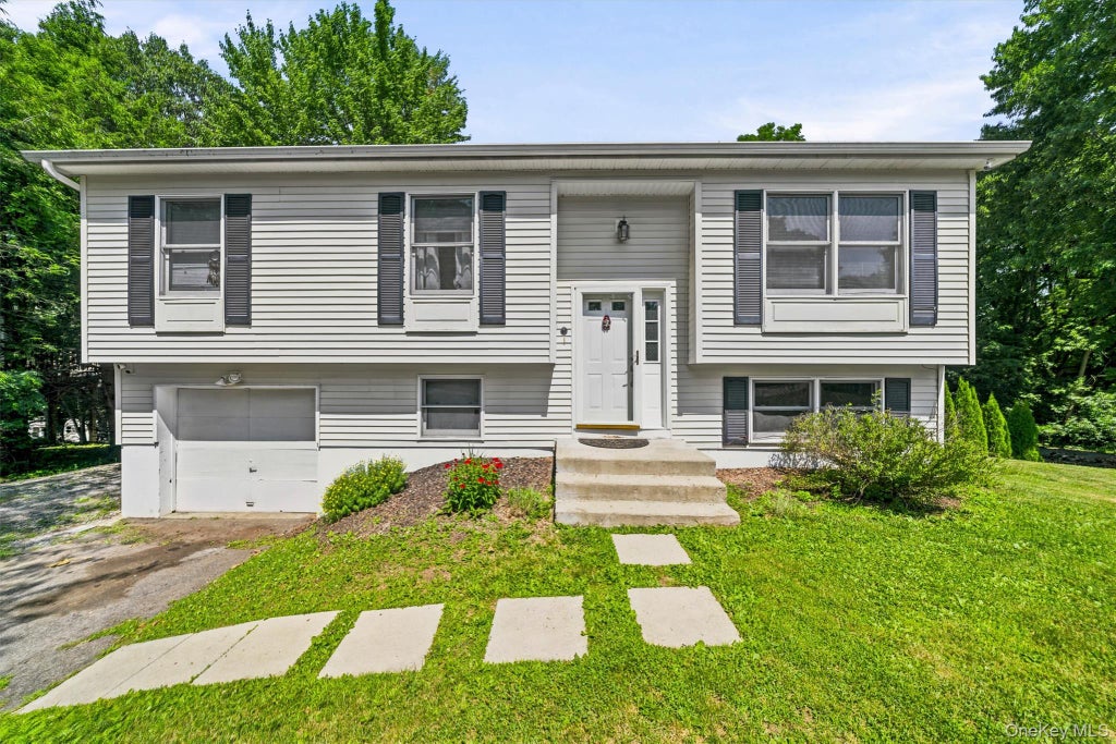 Photo of 6 Virginia Circle, Newburgh, NY 12550 (MLS # 1021334)