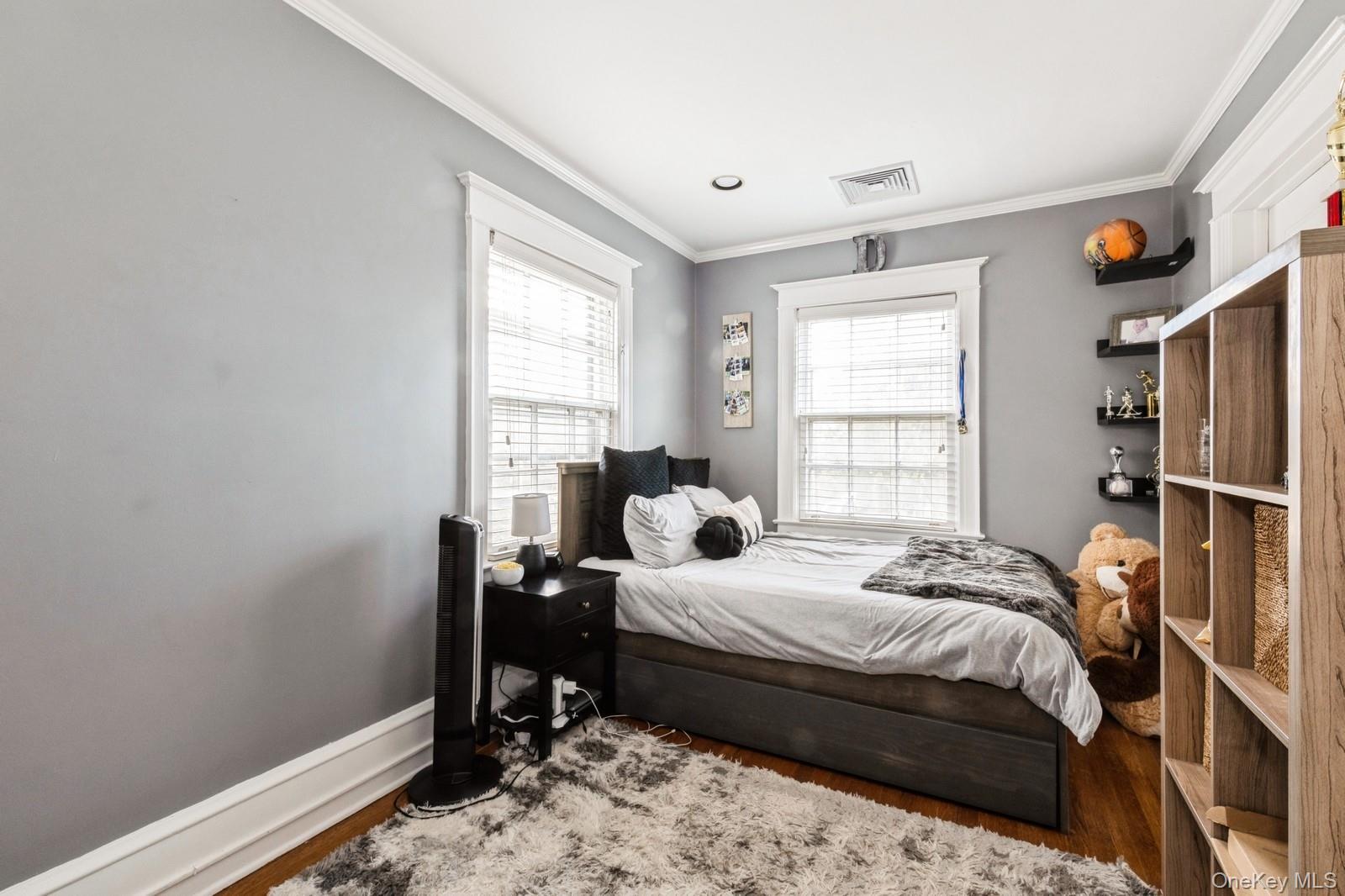 Hempstead, New York 11559, United States, 4 Bedrooms Bedrooms, ,4 BathroomsBathrooms,Residential,Active,96881