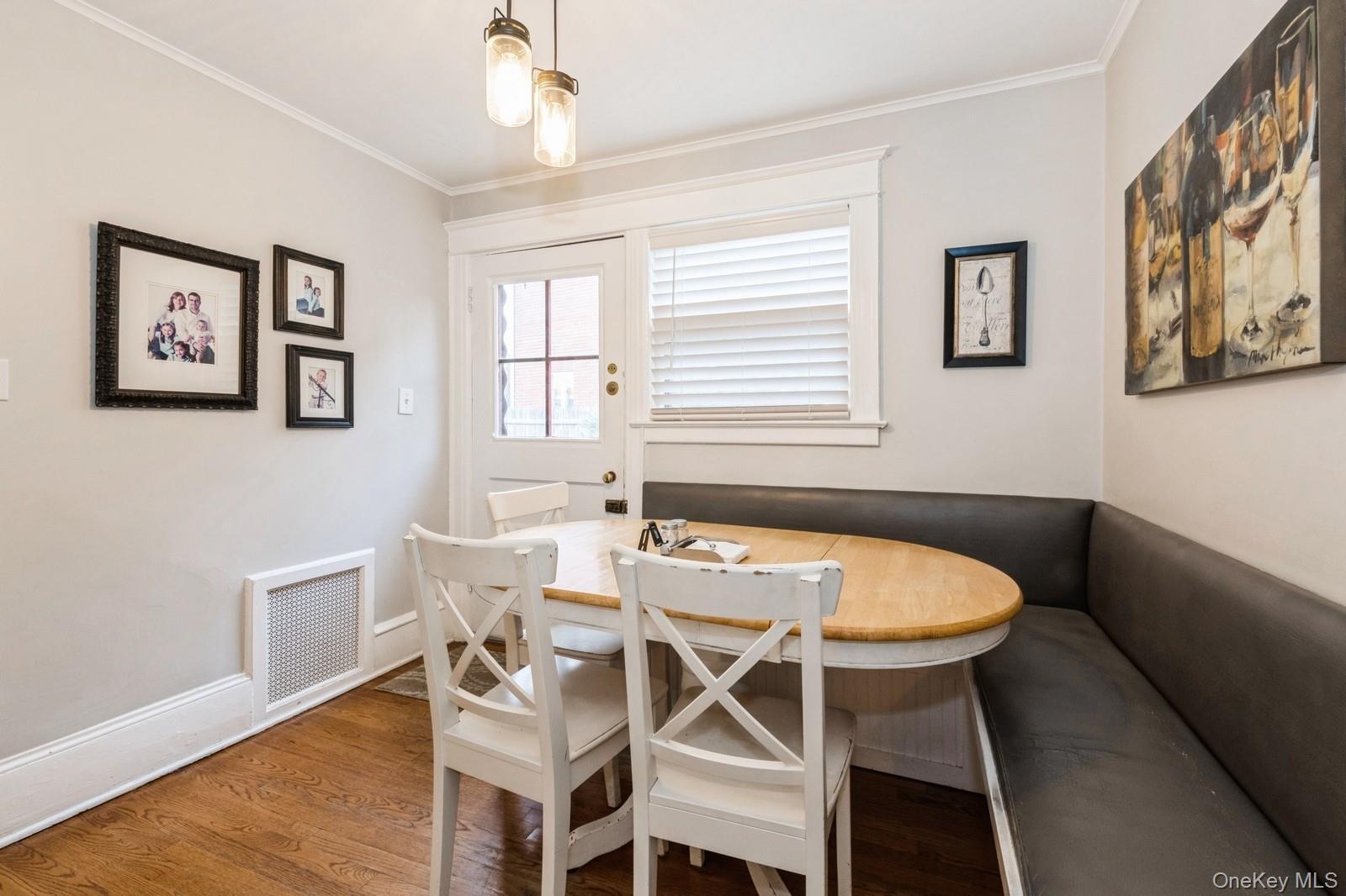 Hempstead, New York 11559, United States, 4 Bedrooms Bedrooms, ,4 BathroomsBathrooms,Residential,Active,96881