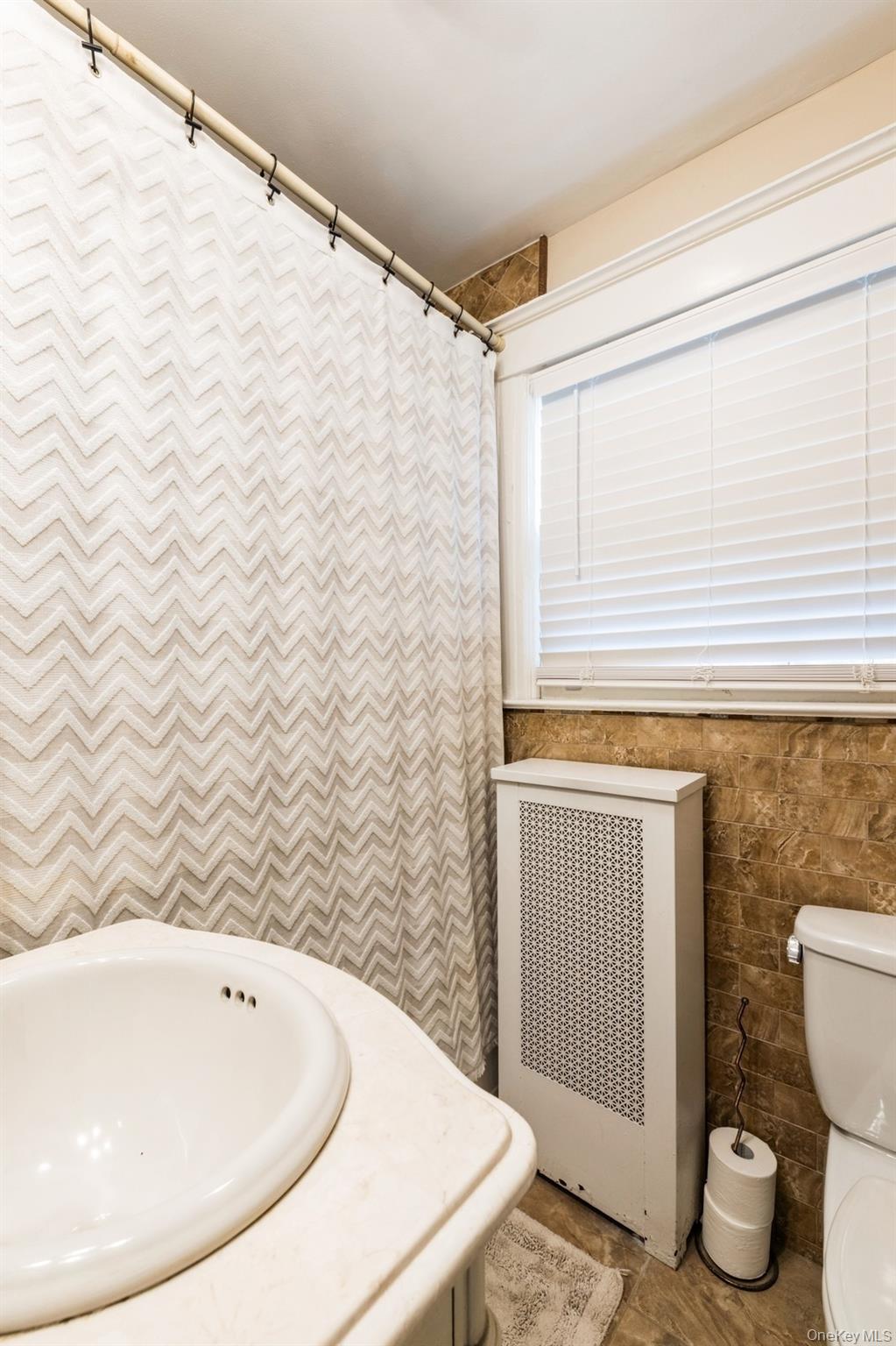 Hempstead, New York 11559, United States, 4 Bedrooms Bedrooms, ,4 BathroomsBathrooms,Residential,Active,96881