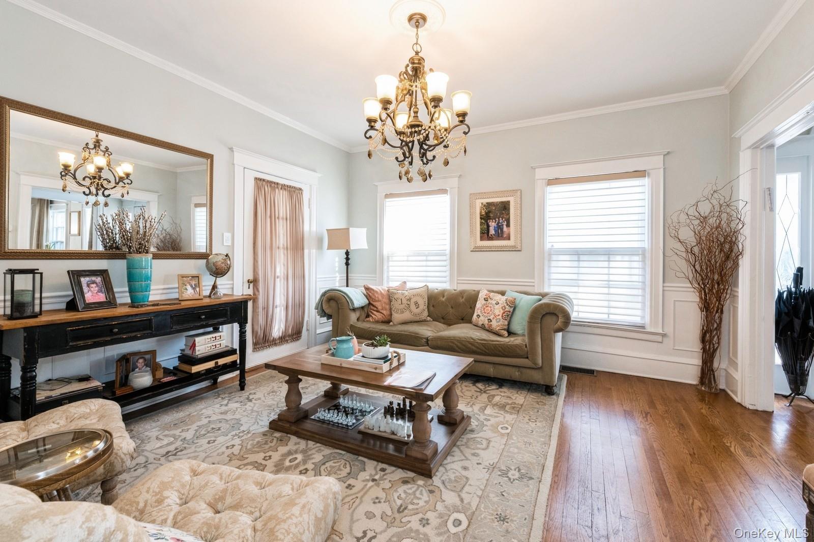 Hempstead, New York 11559, United States, 4 Bedrooms Bedrooms, ,4 BathroomsBathrooms,Residential,Active,96881