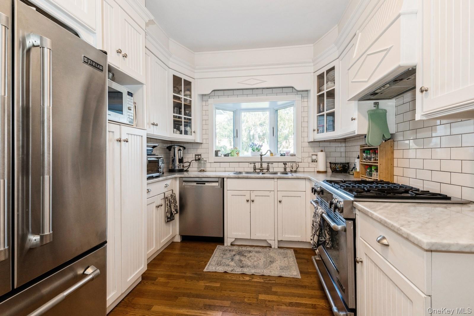 Hempstead, New York 11559, United States, 4 Bedrooms Bedrooms, ,4 BathroomsBathrooms,Residential,Active,96881