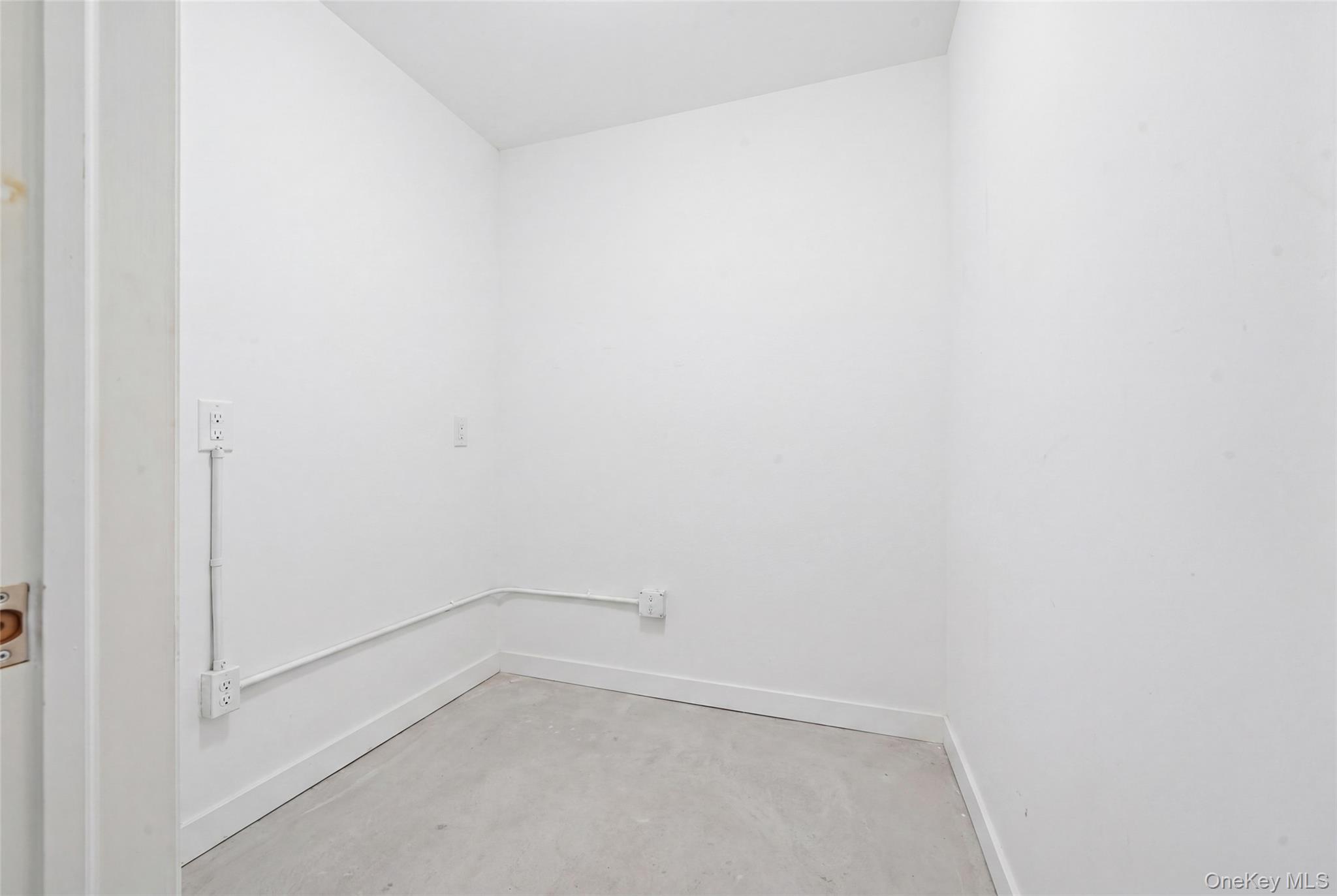 40-24 Aske Street