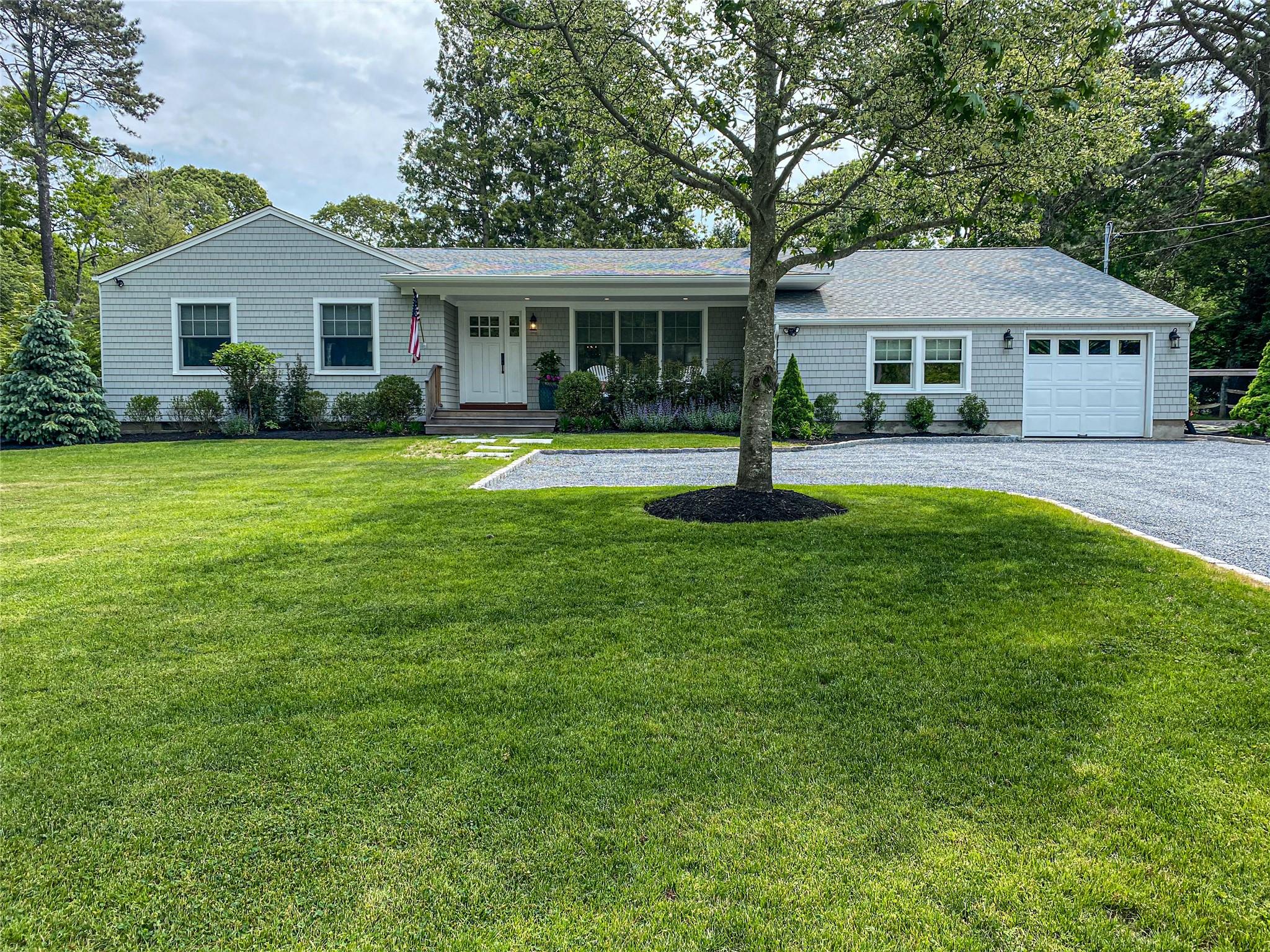White Oak Lane, Westhampton Beach, Hamptons, NY - 4 Bedrooms  
3 Bathrooms - 