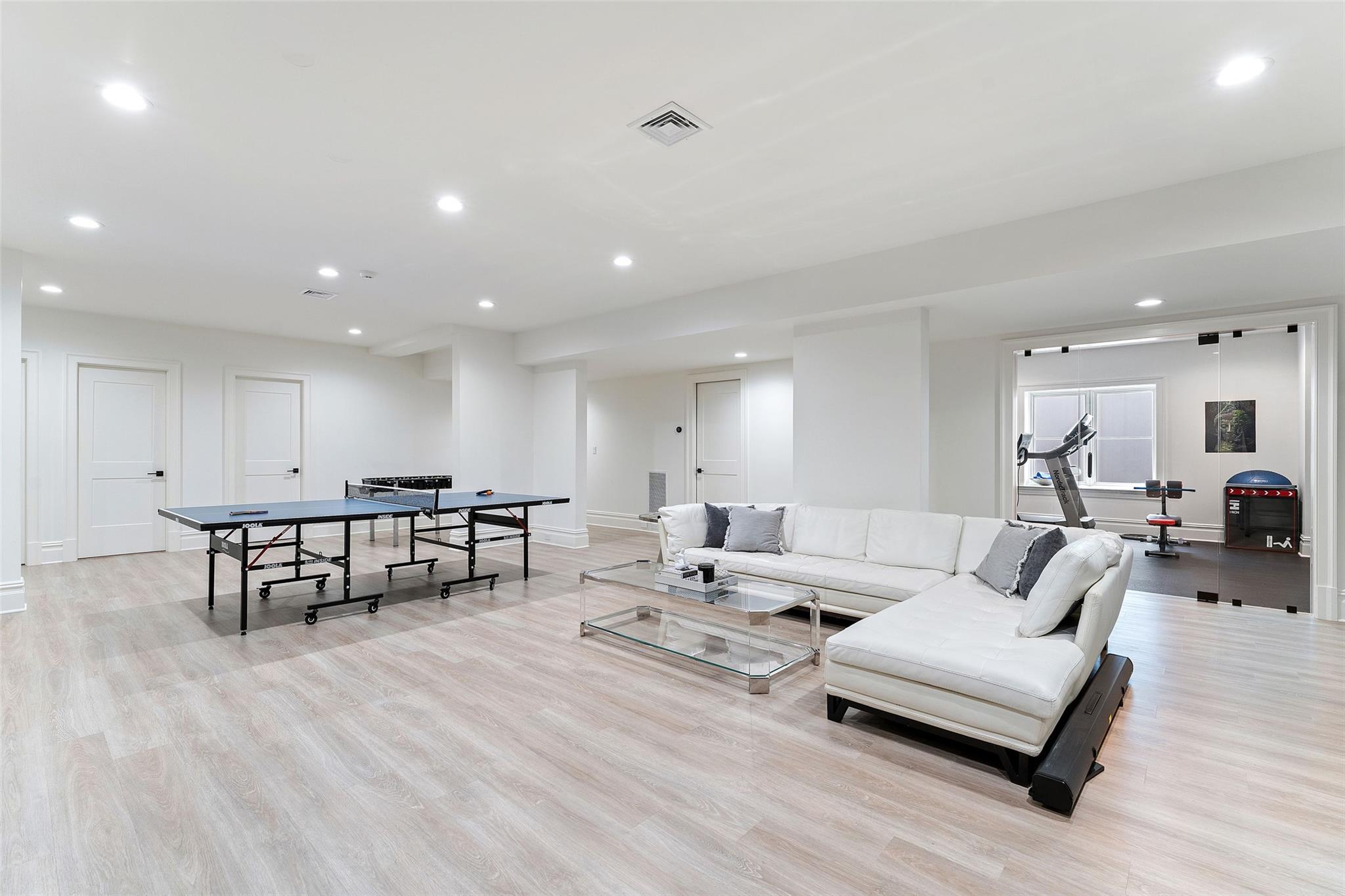 17 Oxford Road, Scarsdale, New York image 31