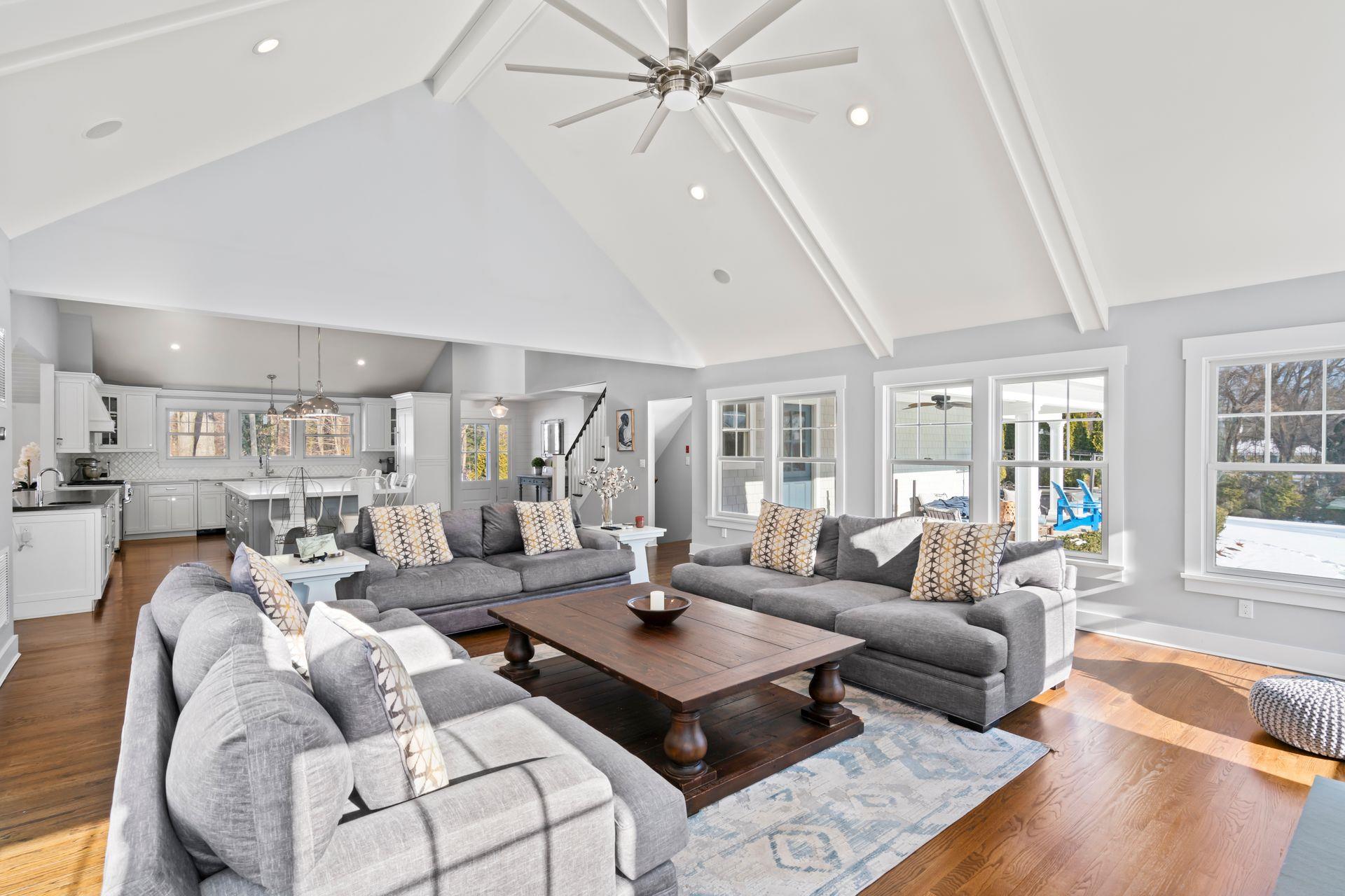 35 Harbor Hill Drive, Lloyd Harbor, New York image 9