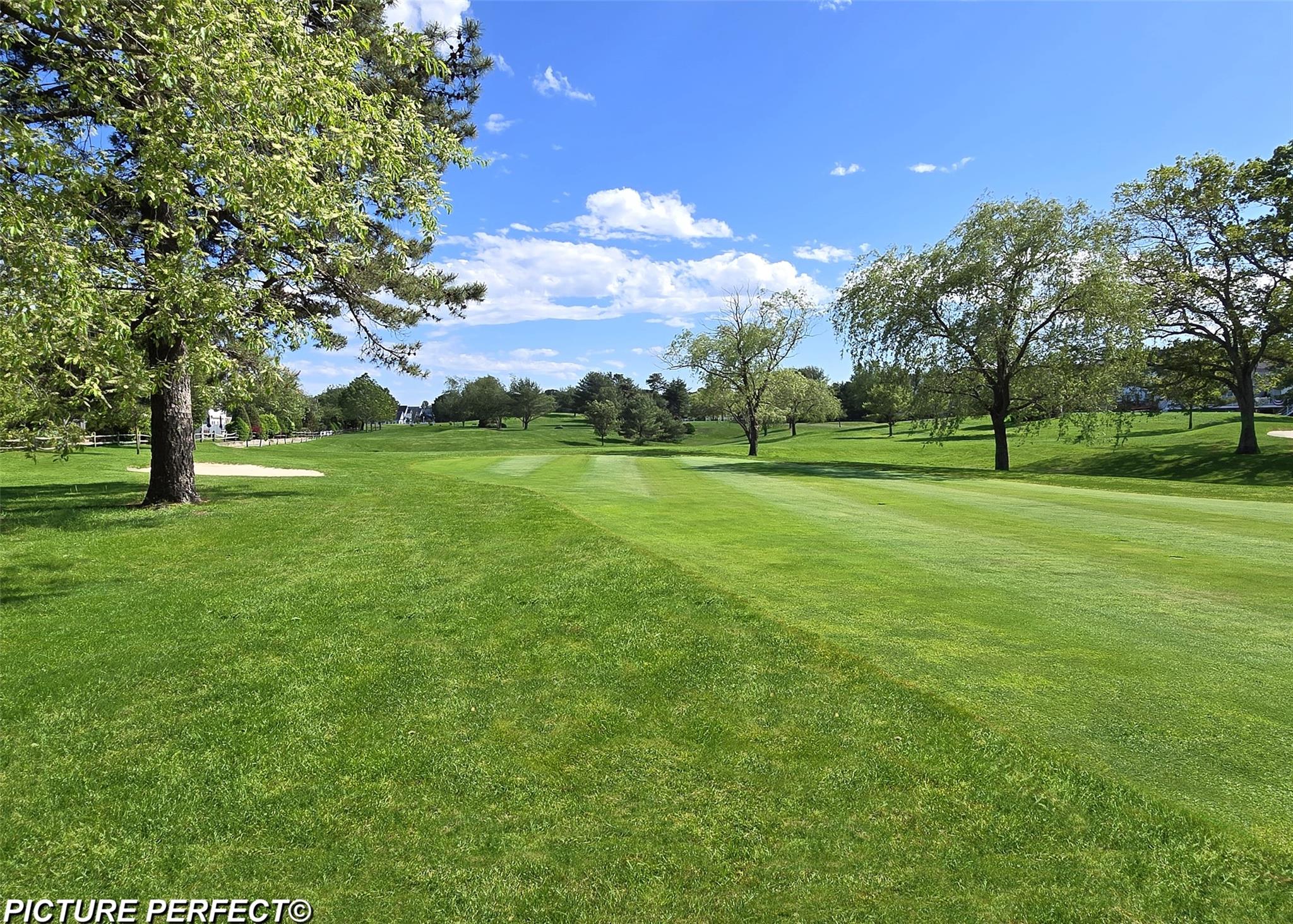 29 Madison Circle, Middle Island, New York image 34