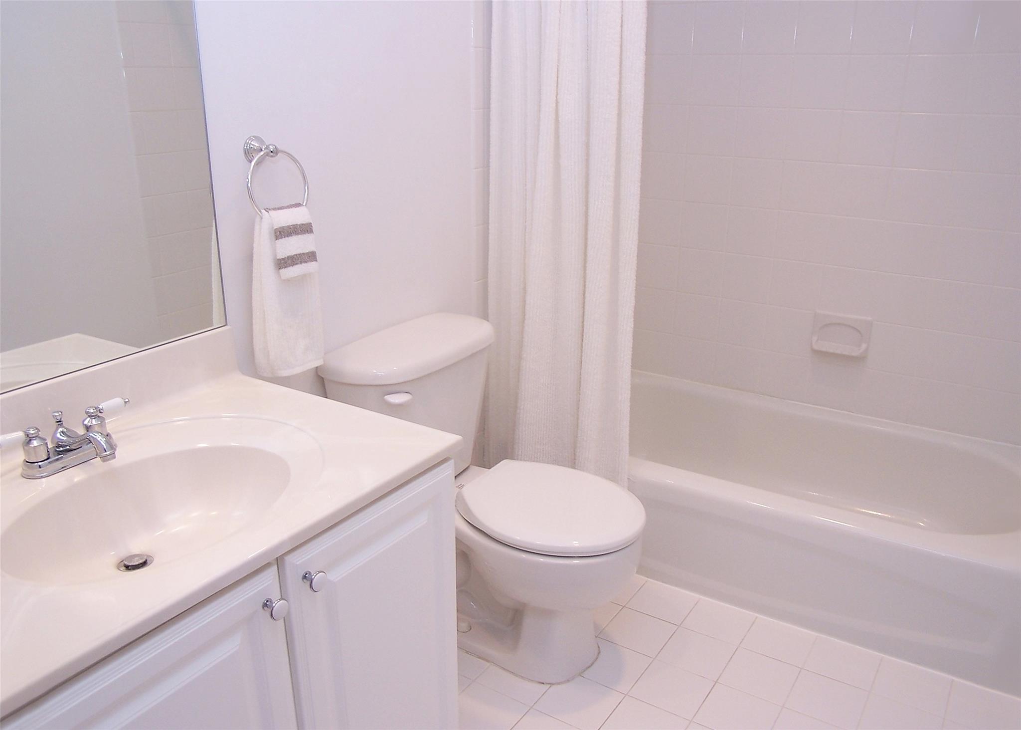 29 Madison Circle, Middle Island, New York image 20