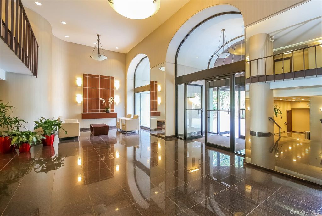 Photo of 15 Stewart Place #1A, White Plains, NY 10603 (MLS # 1002162)